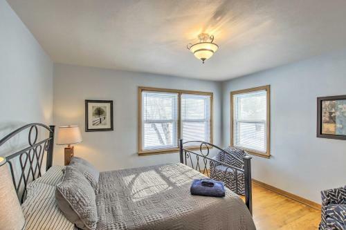 Cozy Oshkosh Home, 4 Blocks To Lake Winnebago