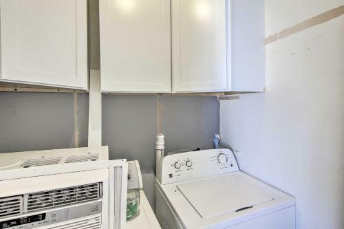 Quaint And Pet-friendly Cabin On Shawano Lake!