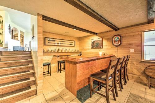 Lake Winnebago Getaway With Waterfront Family Fun!