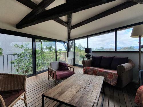Pleasant Apartment In Olonzac Near Lakebeach