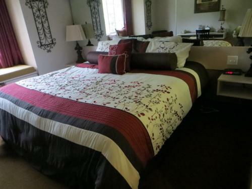 Hotel Patti's Inn And Suites