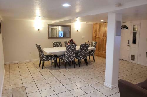 Apartamento Bright And Spacious 3 Bedroom Suite Near Mountains