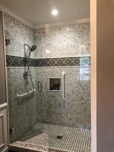 Large 5 Br 3ba Vacation Home Near Beaches