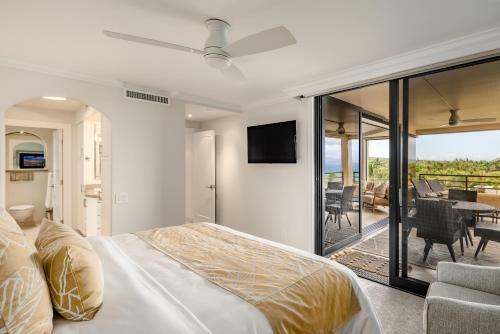 Polo Beach 703 - Romvari Realty