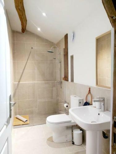 Beautiful 2 Bed Cottage With Swimming Pool