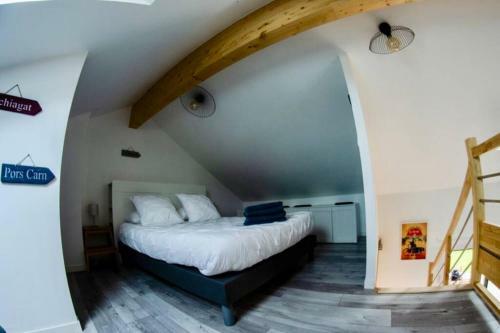 Le 327 East Lodge La Torche