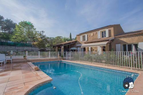 Apartamentos Quiet Studio With Garden And Pool - Dodo Et Tartine
