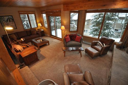 Hostal Golf Course Residences By Gore Creek Properties