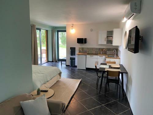 Apartamento Superbe Studio Priv�e Au Calme Avec Piscine Et Spa