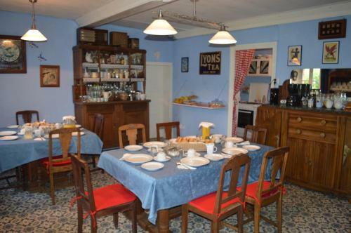 Le Pont de La Pierre Vintage B&B