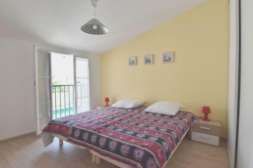Villa R�cente Beaucoup de Charme Et Piscine