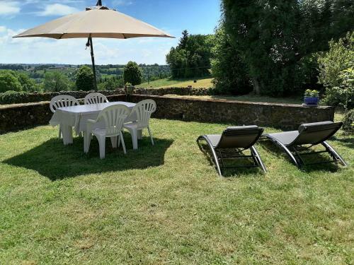 G�te Du Bosquet Pays de Salers Cantal