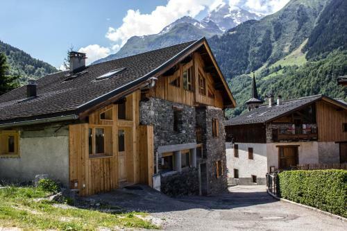 Le Petit Saint Bernard