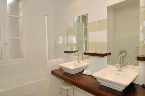 Hotel Au Logis Des Remparts
