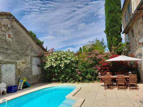 Le G�te De Sainte Vali�re Piscine Et Spa