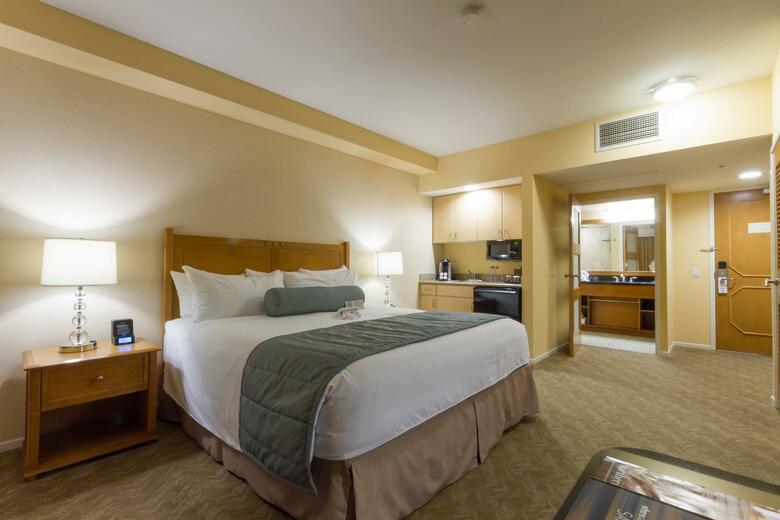 Grand Pacific Palisades Resort & Hotel
