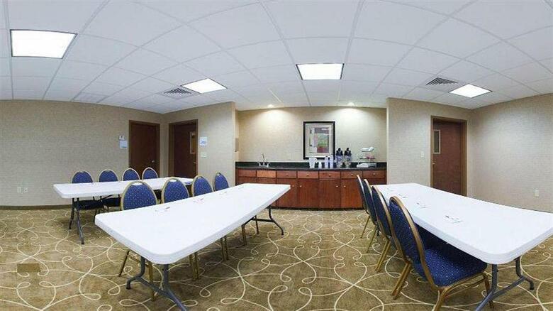 Holiday Inn Express Hotel & Suites Foley