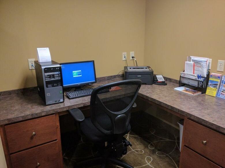 Holiday Inn Express Hotel & Suites Foley