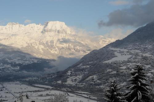 Spacious And Comfortable Chalet Apartment.