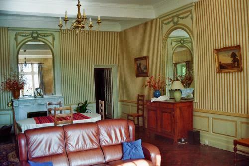 Hotel H�tel Du Ch�teau de Cabri�res