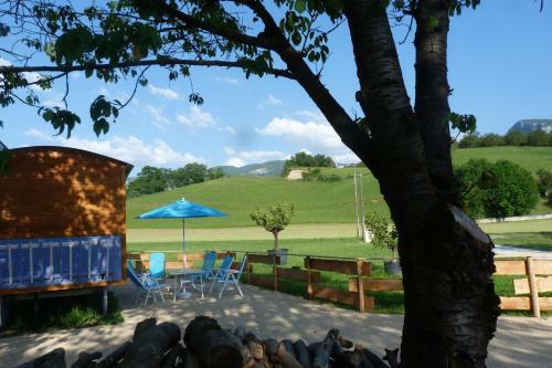 Hostal Roulottes Au Pied Du Vercors