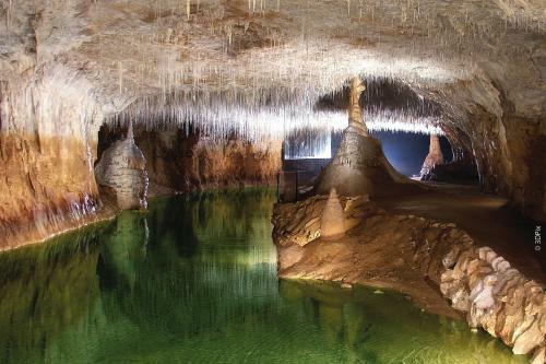 Hostal Roulottes Au Pied Du Vercors