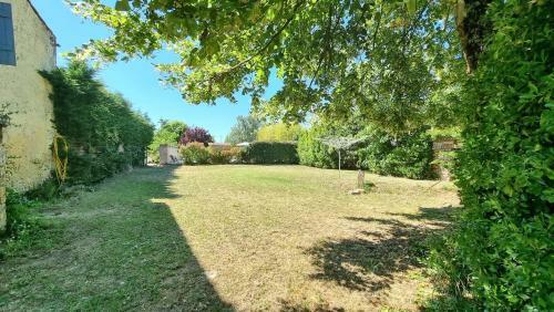 4 Bedroom Holiday Home With Private Pool And Garden