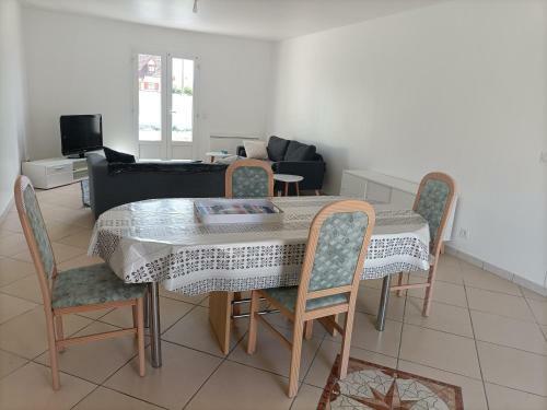 Hostal Agr�able Maison-g�te Proche Des Toutes Commodit�s