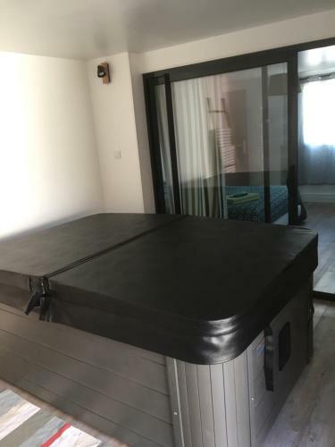 Apartamento G�te Avec Jacuzzi Privatif � Proximit� de L'oc�an