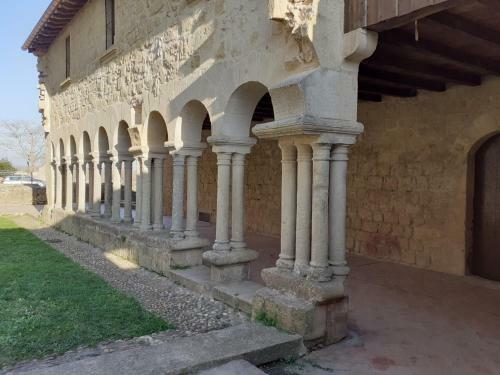 Maison Atypique Dans Cit� M�di�vale