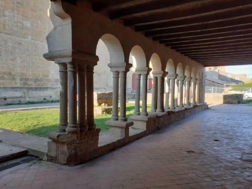 Maison Atypique Dans Cit� M�di�vale