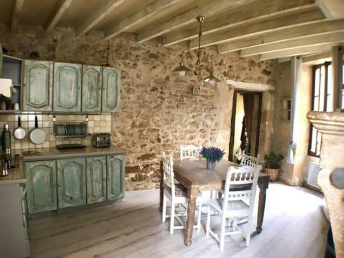 Maison Atypique Dans Cit� M�di�vale