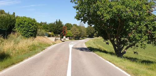 Mazet de Vacances Dans Le Domaine de L'espa�