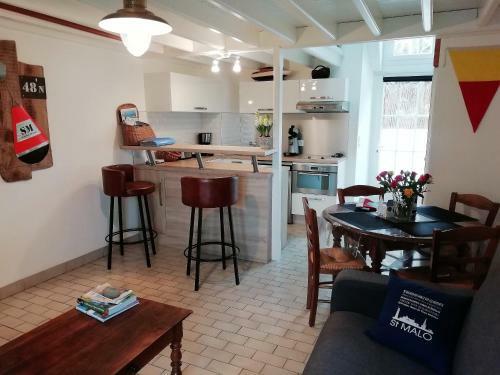 Maison de P�cheur, 160 M�tres de La Plage Du Sillon