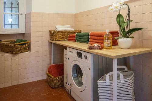 Apartamentos Mas Roseland