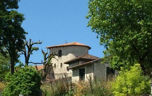 Bourguette La Petite Maison Dans La Prairie