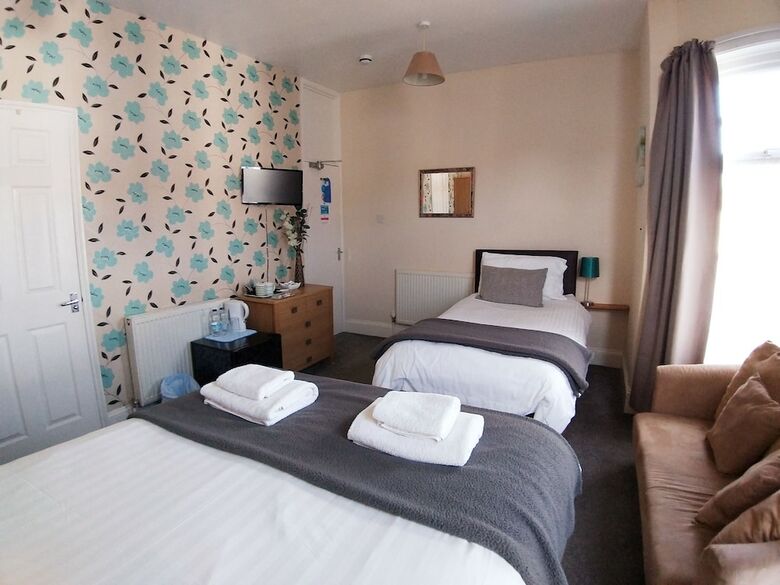 Hostal The Beach House
