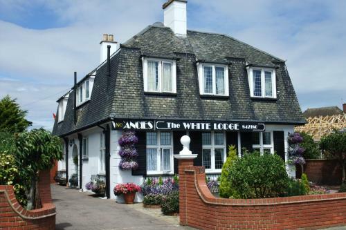 Hostal The White Lodge