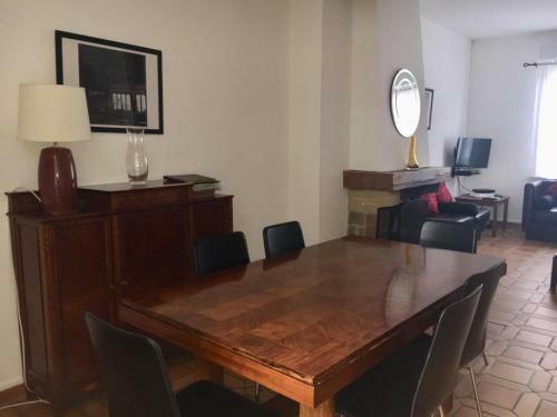 Spacious Quentoinise Town House
