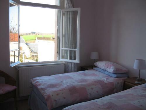 Spacious Quentoinise Town House