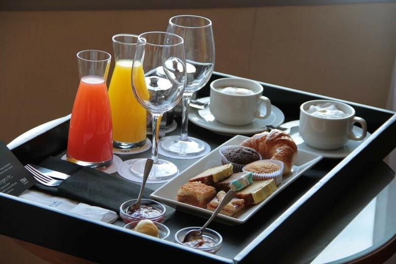 Hotel NH Montevideo Columbia