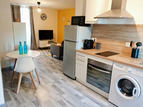Apartamento Studio Proche A�roport - Zone de Chesnes - Cnpe