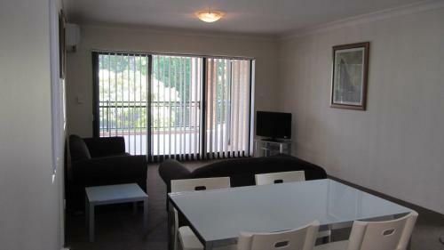 Parkside Apartments At Thomas St