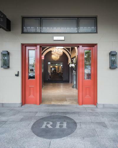 Royal Hotel