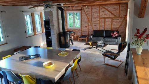 Cap-les Engreffieres - Piscine - Terrasse de R�ve