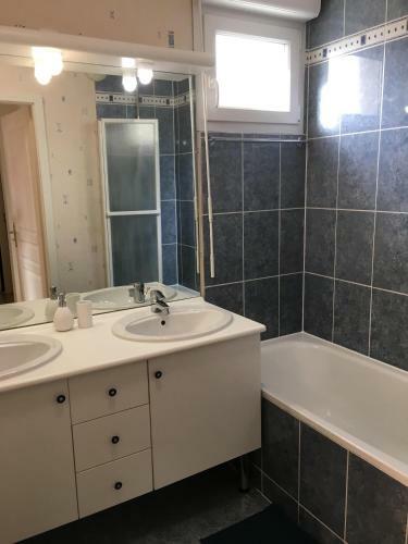 Apartamento Joli 3p Avec Terrasse Et Garage Proche Centre