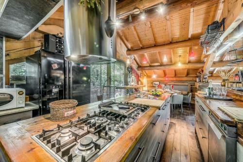Chalet Iseran - Chalets Pour 15 Personnes 10