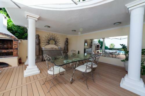 Luxury Villa With Spa In Golfe-juan - Sea View