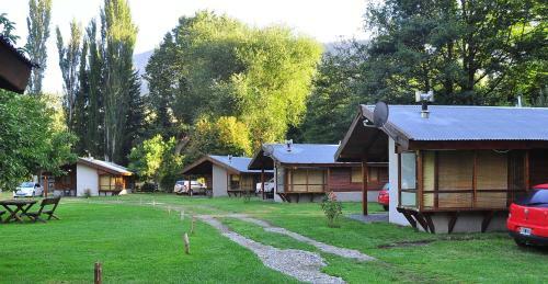 Lodge Caba�as Y Hosteria Aldea Los Huemules