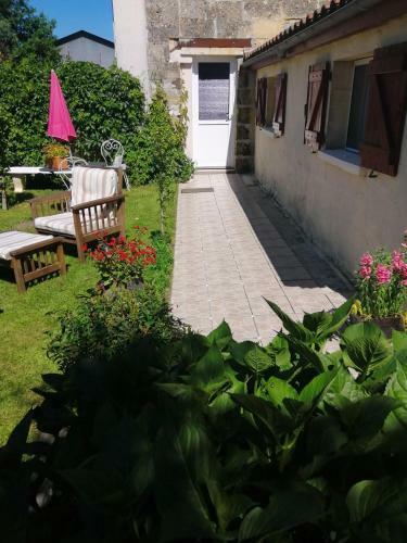 Bed & Breakfast Chambres Peyroutas "am�lie"